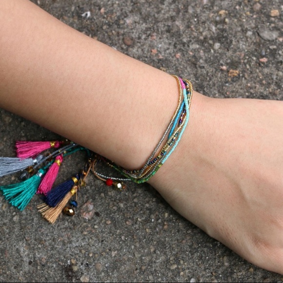 ✌️ Tassels Bracelet - Picture 2 of 4